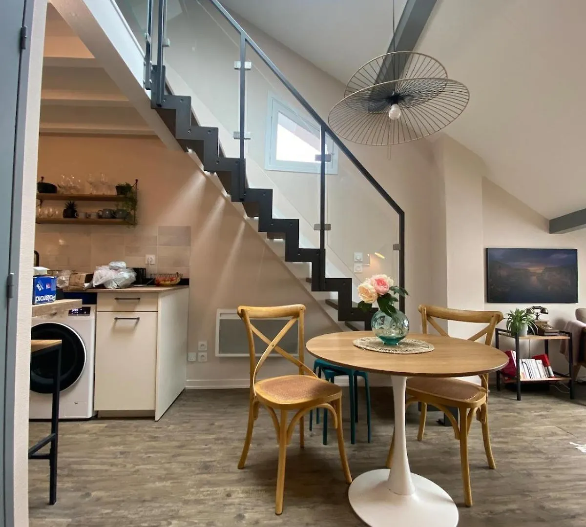 Stylish & Cosy Mezzanine In Historical Old Town Apartment Annecy